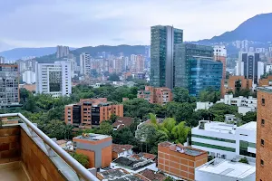 Torres de Patio Bonito image