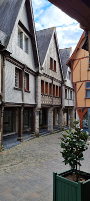 MONBANA VITRE à Vitré