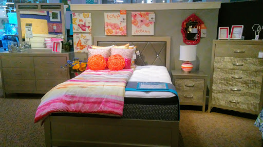 Furniture Store «Ashley HomeStore», reviews and photos, 80 Nardozzi Pl, New Rochelle, NY 10801, USA