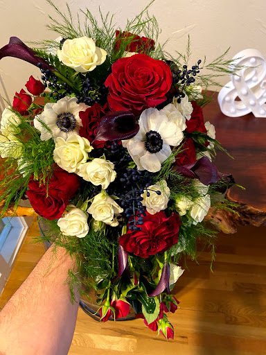 Florist «Roberts Flower Shop», reviews and photos, 423 Castroville Rd, San Antonio, TX 78207, USA