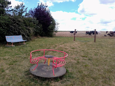 Aire de jeux pour enfants de Boussieres en Cambrésis à Boussières-en-Cambrésis
