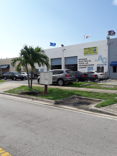 Auto Repair Shop «Auto Center - MERCEDES & BMW Repair Specialists», reviews and photos, 3065 W 80th St, Hialeah, FL 33018, USA