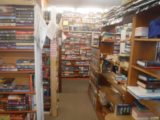 Used Book Store «Bearly Read Books», reviews and photos, 16441 SE Powell Blvd, Portland, OR 97236, USA