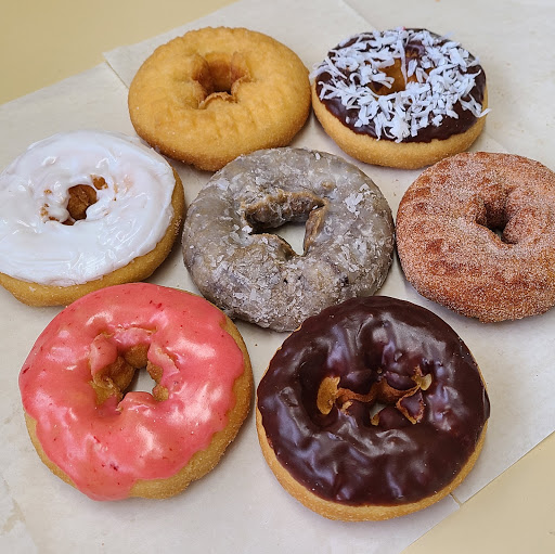 Donut Shop «Honey Bee Doughnuts & Bakery», reviews and photos, 3187 Denton Hwy, Haltom City, TX 76117, USA
