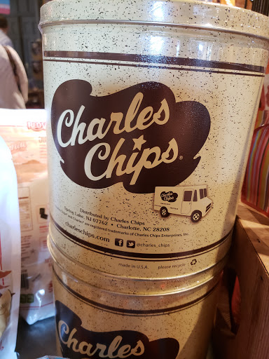 American Restaurant «Cracker Barrel Old Country Store», reviews and photos, 9214 Park W Blvd, Knoxville, TN 37923, USA