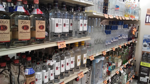 State Liquor Store «NH Liquor & Wine Outlet», reviews and photos, 10 Benning St, West Lebanon, NH 03784, USA