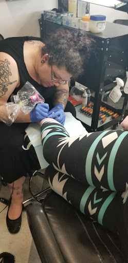 Tattoo Shop «Ink Slingers», reviews and photos, 1355 E Kearney St, Springfield, MO 65803, USA