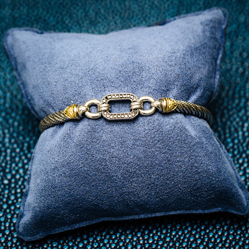 Jewelry Store «Select Jewelers, LLC», reviews and photos, 2221 S Voss Rd, Houston, TX 77057, USA