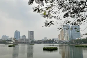 Giang Vo Lake image