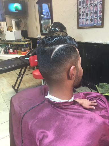 Barber Shop «Golden Star Barber Shop», reviews and photos, 3300 Nolensville Pike, Nashville, TN 37211, USA