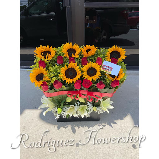 Florist «Rodriguez Flower Shop», reviews and photos, 120 N 10th St, McAllen, TX 78501, USA