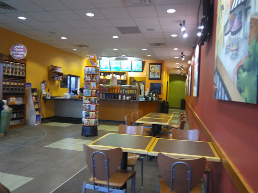 Coffee Shop «BIGGBY COFFEE», reviews and photos, 6123 Highland Rd a, Waterford Twp, MI 48327, USA