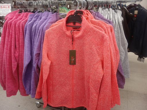 Animal Feed Store «FELDMANS Farm & Home», reviews and photos, 1332 W Kansas St, Liberty, MO 64068, USA