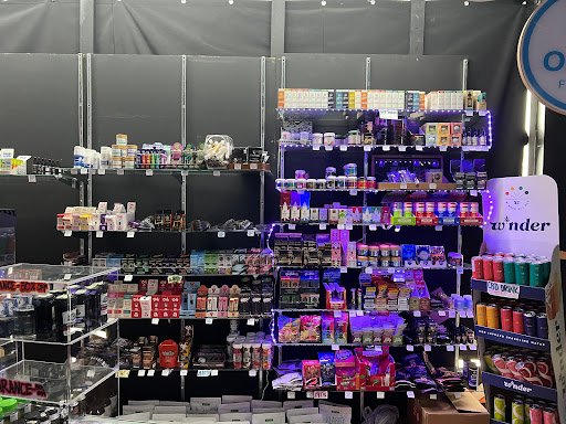 Hookah Bar «High Up Head Shop», reviews and photos, 1434 N High St, Columbus, OH 43201, USA