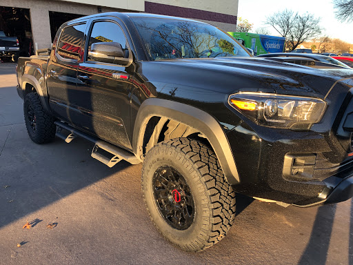 Tire Shop «Discount Tire Store», reviews and photos, 8219 Research Blvd, Austin, TX 78758, USA