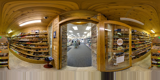 Tobacco Shop «Shorewood Cigars & Tobacco», reviews and photos, 23710 Minnesota 7, Excelsior, MN 55331, USA