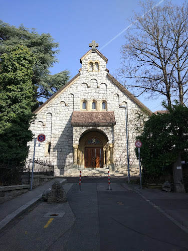 Rezensionen über Cure catholique romaine St-Rédempteur in Lausanne - Kirche