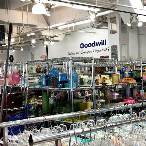 Home Goods Store «Goodwill Superstore», reviews and photos