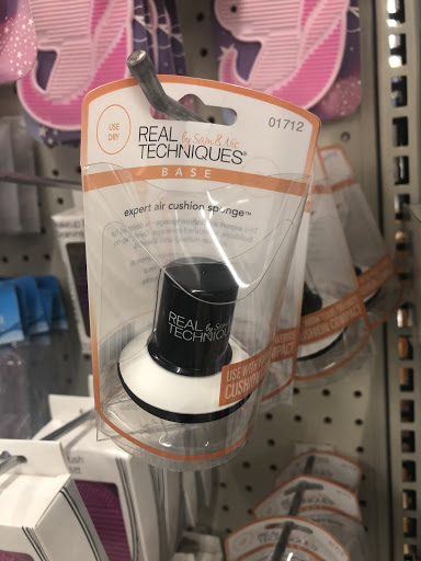 Dollar Store «Dollar Tree», reviews and photos, 35769 Van Born Rd, Romulus, MI 48174, USA