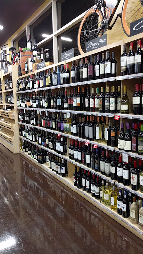 Liquor Store «Pour Vous Wine Spirits & Beer», reviews and photos, 263 Indian Lake Blvd, Hendersonville, TN 37075, USA