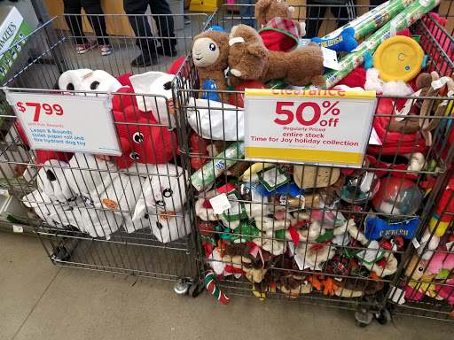 Pet Supply Store «Petco Animal Supplies», reviews and photos, 9111 Metropolitan Ave, Rego Park, NY 11374, USA