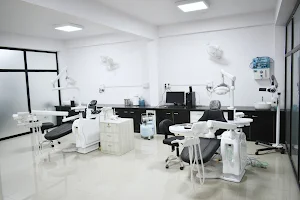 Dr. Dipti's (MDS) Dental Clinic & Implant Center image
