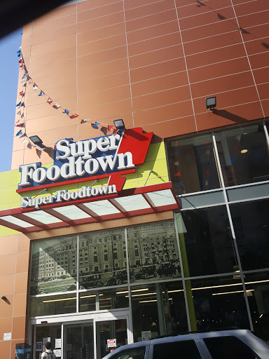 Supermarket «Super Foodtown Supermarket», reviews and photos, 600 W 160th St, New York, NY 10032, USA