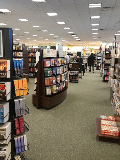 Book Store «Barnes & Noble», reviews and photos, 3100 Main St #1400, Maumee, OH 43537, USA