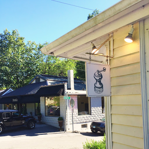 New Preston Kitchen Goods, 11 E Shore Rd, New Preston, CT 06777, USA, 