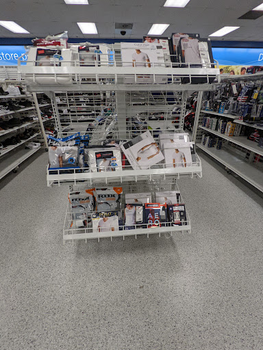 Clothing Store «Ross Dress for Less», reviews and photos, 352 S College Rd, Wilmington, NC 28403, USA