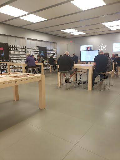 Computer Store «Apple Tacoma Mall», reviews and photos, 4502 S Steele St, Tacoma, WA 98409, USA