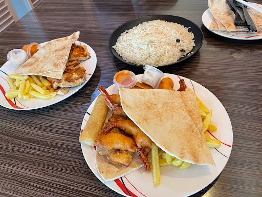 محل بحار العالم للأسماك 