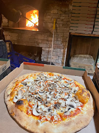 Plats et boissons du Pizzeria Pizza artisanale au feu de bois à Saint-Étienne - n°2