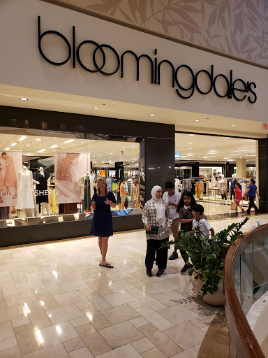 Shopping Mall «The Shops at Chestnut Hill», reviews and photos, 199 Boylston St, Chestnut Hill, MA 02467, USA