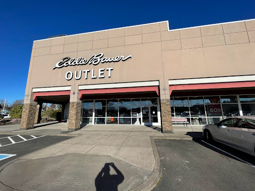 Clothing Store «Eddie Bauer Outlet», reviews and photos, 1111 N Roosevelt Dr #100, Seaside, OR 97138, USA