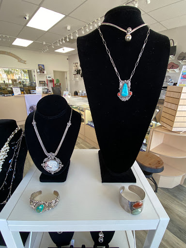Jeweler «Mills Jewelers Camarillo», reviews and photos, 2171 Ventura Blvd, Camarillo, CA 93010, USA