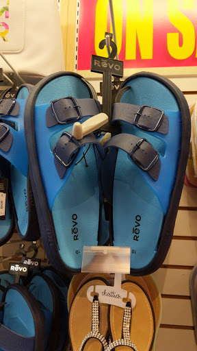 Shoe Store «Payless Shoe Source», reviews and photos, 1604 Chestnut St, Philadelphia, PA 19103, USA