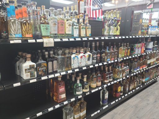 Liquor Store «Star Liquor @ Big Bend Road», reviews and photos, 13192 US-301, Riverview, FL 33578, USA