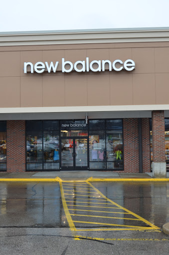 Shoe Store «New Balance Fairlawn», reviews and photos, 2691 W Market St, Fairlawn, OH 44333, USA