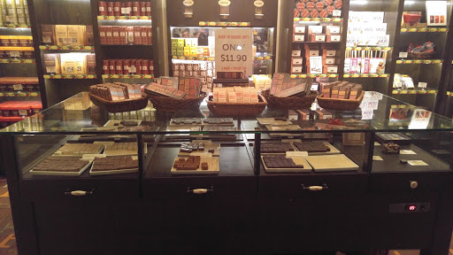 Restaurant «Max Brenner», reviews and photos, 745 Boylston St, Boston, MA 02116, USA