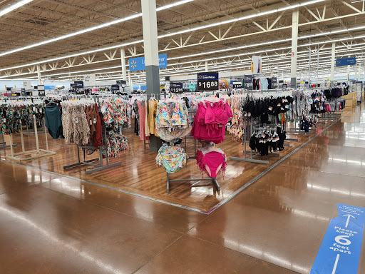 Department Store «Walmart Supercenter», reviews and photos, 2900 Kirk Rd, Aurora, IL 60502, USA