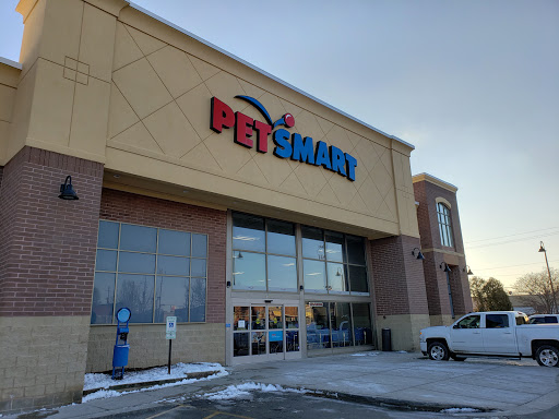 PetSmart, 5005 S 74th St, Greenfield, WI 53220, USA, 