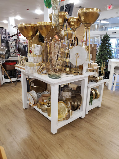 Department Store «HomeGoods», reviews and photos, 558 New York Ave, Lyndhurst, NJ 07071, USA