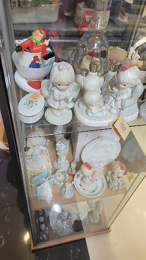 Thrift Store «Second Chance Thrift Shop», reviews and photos, 30 Jericho Turnpike, New Hyde Park, NY 11040, USA