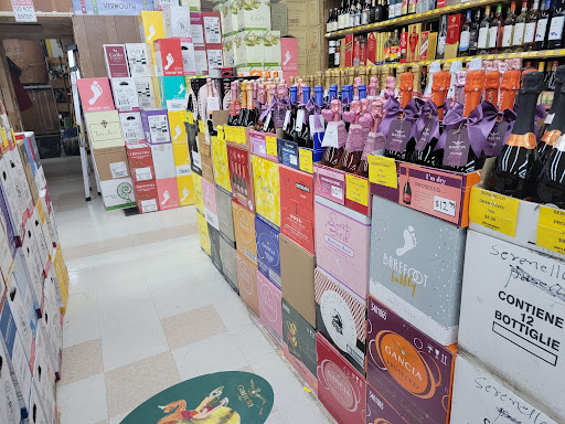 Liquor Store «Mar-Pat Liquors Inc», reviews and photos, 31-14 Farrington St, Flushing, NY 11354, USA