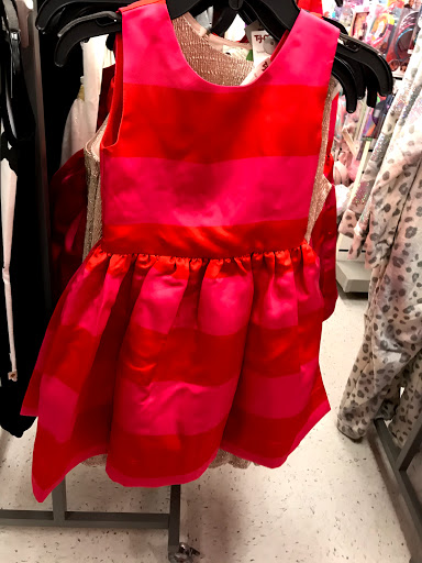 Department Store «T.J. Maxx», reviews and photos, 14651 Ventura Blvd, Sherman Oaks, CA 91403, USA