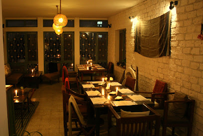 Salon de Kathmandu Cafe & Bistro - Kumari Mai Marg 203, Kathmandu 44600, Nepal