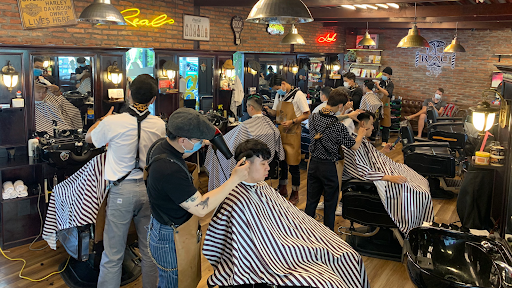 4RAU Barber Shop Quận 7