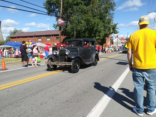Fishing Store «West Virginia Outdoors», reviews and photos, 165 Main St, Poca, WV 25159, USA