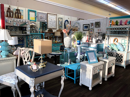 Antique Store «Coronado Antiques Mall», reviews and photos, 1433 S Dixie Fwy, New Smyrna Beach, FL 32168, USA
